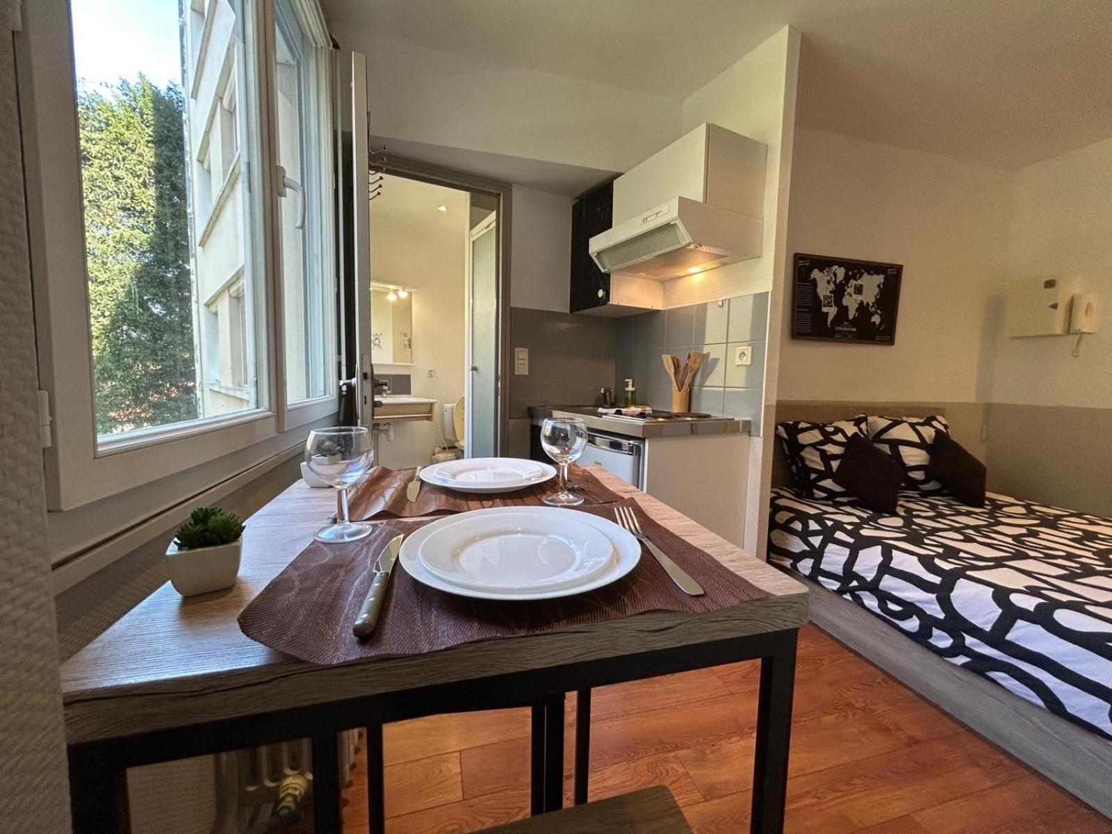 Studio 96 - Wi Fi Fibre - Residence Beausejour - Proche Centre Ville Troyes Buitenkant foto